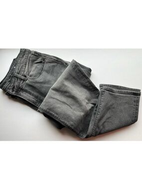 American Eagle Outfitters • Washed Black Mom Jeans